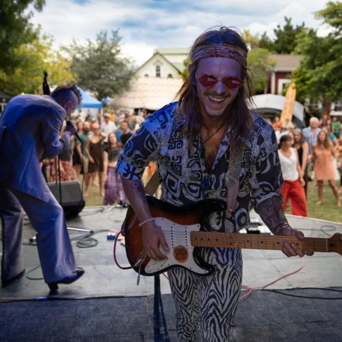 Evolve Festival Nelson guitarist