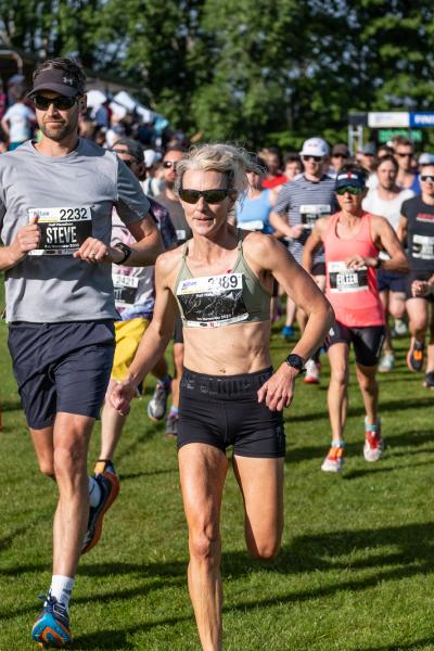 runners at nelson marathon