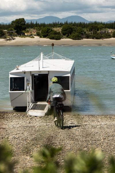 Mapua ferry crossing Great Taste Trail by Roady