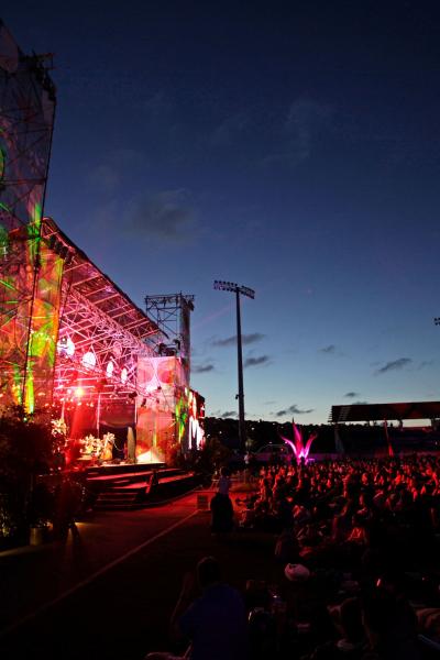 191276 side view of stage at opera in the park web 2560px