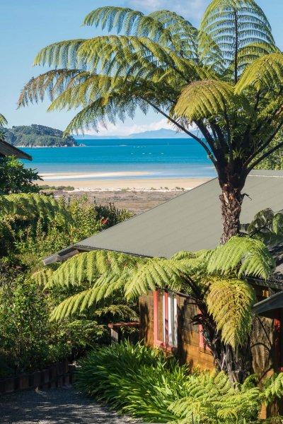 Abel Tasman Ocean View Chalets v2