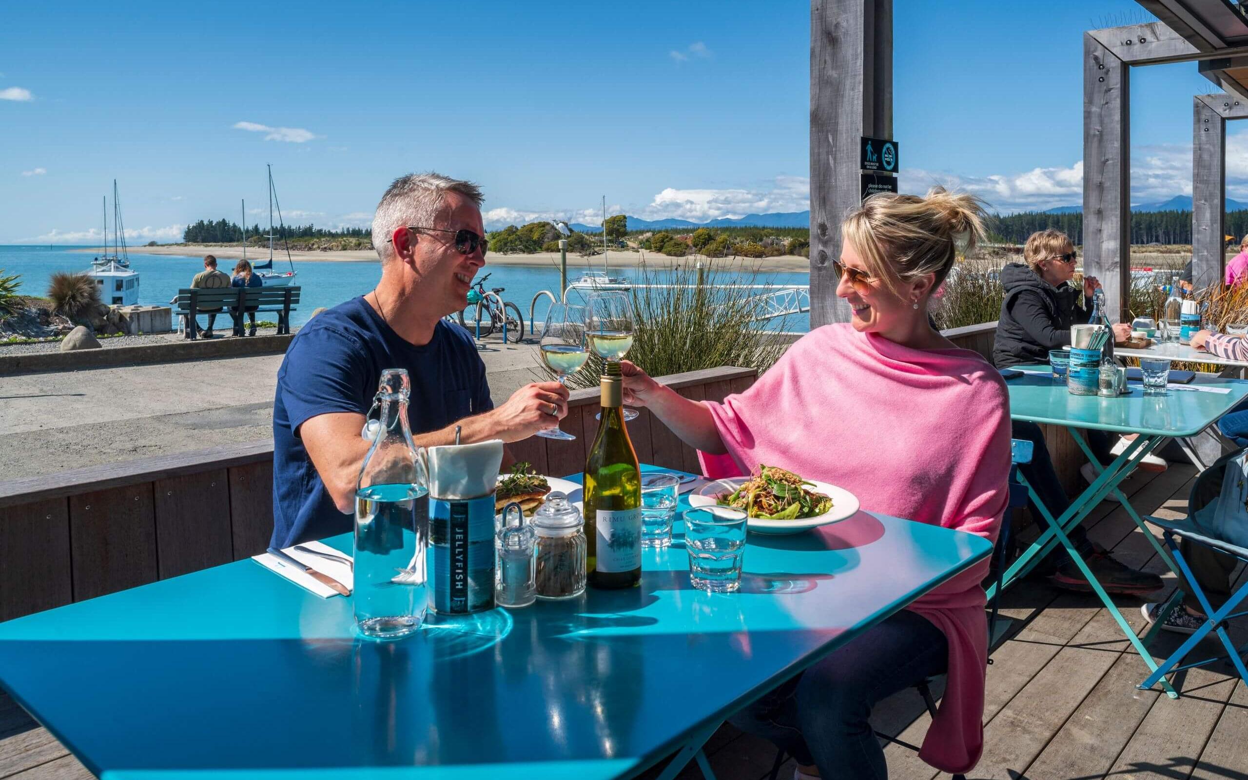 Dining at Jellyfish in Mapua Web Res taken by Oliver Weber credit www.nelsontasman.nz