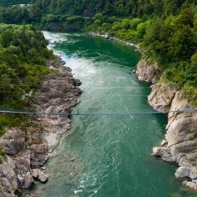 Murchison Swingbridge and Comet Wire