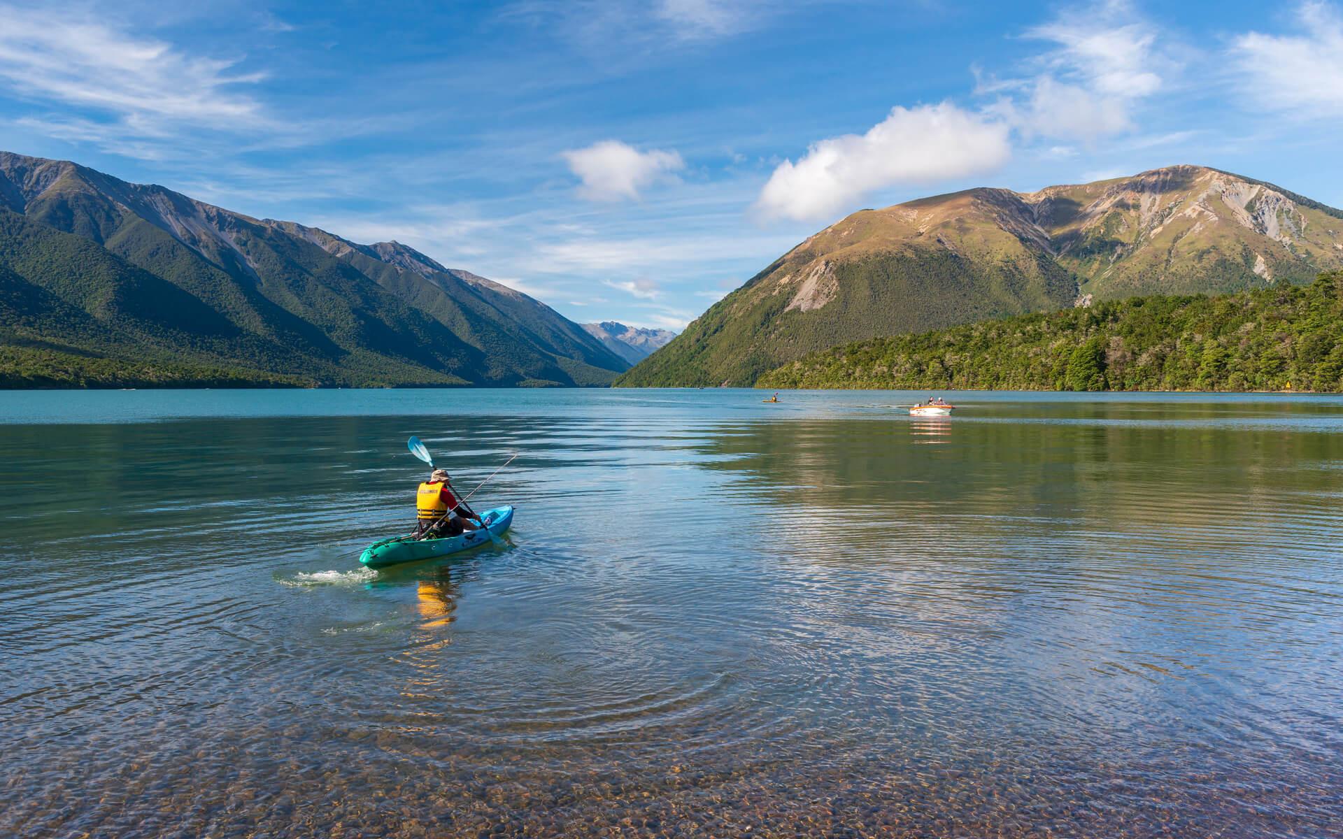 Kayaking Lake Rotoiti Nelson Lakes National Park