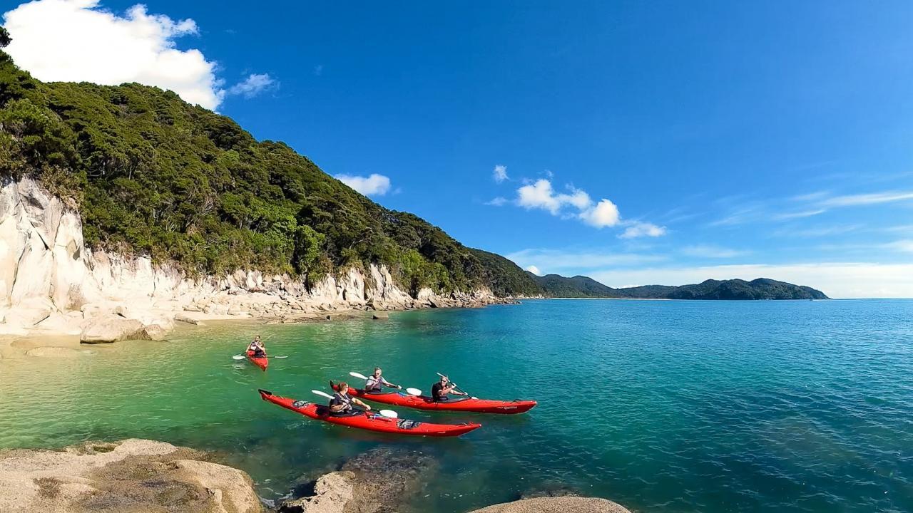 Sea kayaking the Abel Tasman National Park