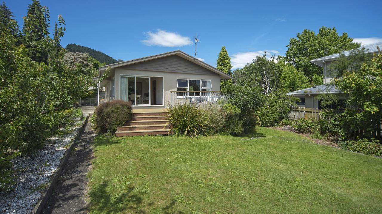 Peaceful cottage in Nelson city centre