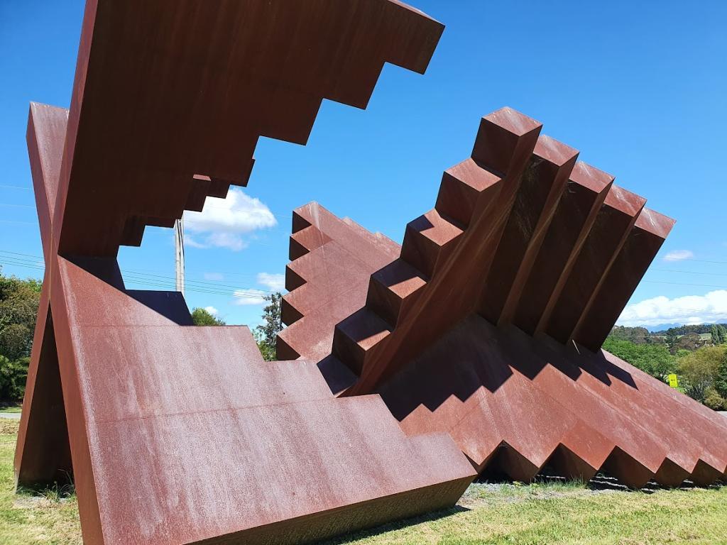 Giant artworks at Heaphy Winery